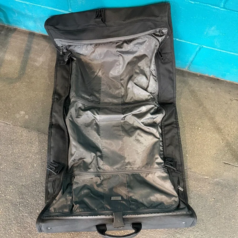 TUMI Alpha‎ Tri-fold Carry-On Travel Garment Bag Ballistic Nylon Black